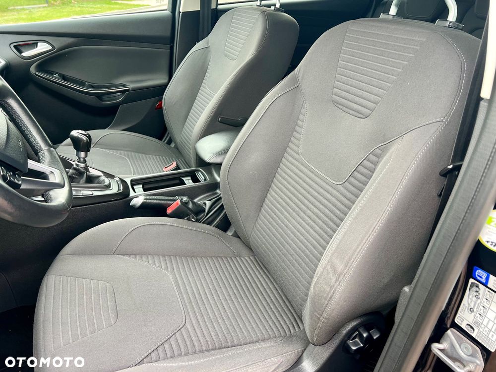Ford Focus 1.0 EcoBoost Titanium - 21