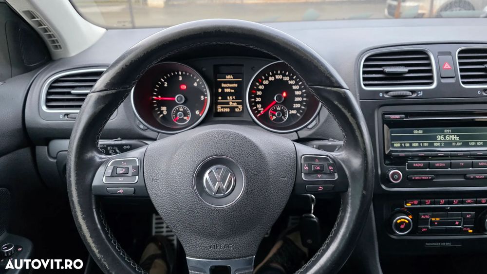 Volkswagen Golf 1.6 TDI BlueMotion Technology Comfortline - 15