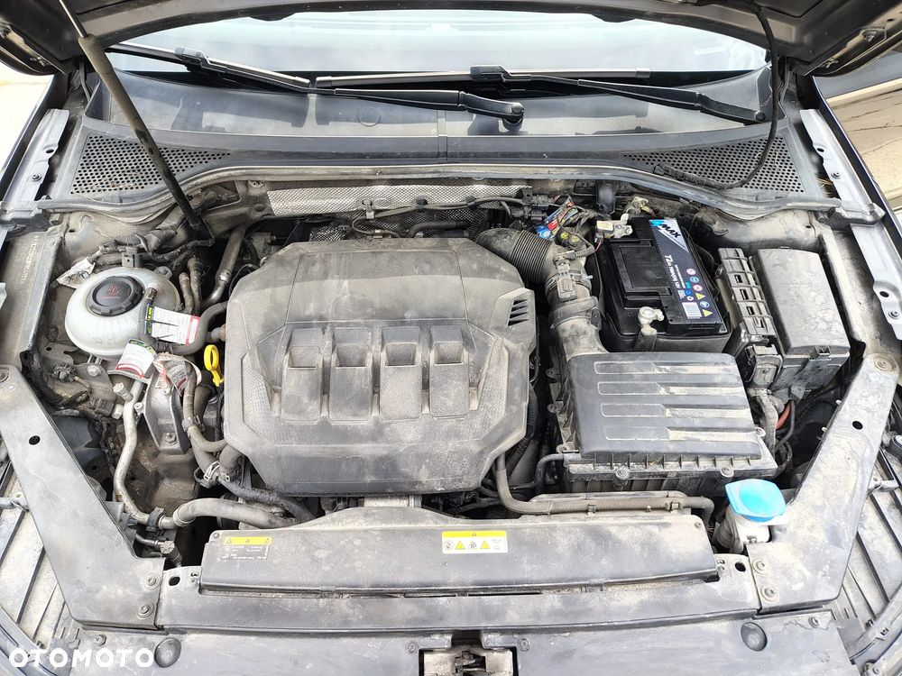 Volkswagen Passat 2.0 TSI Business DSG - 34