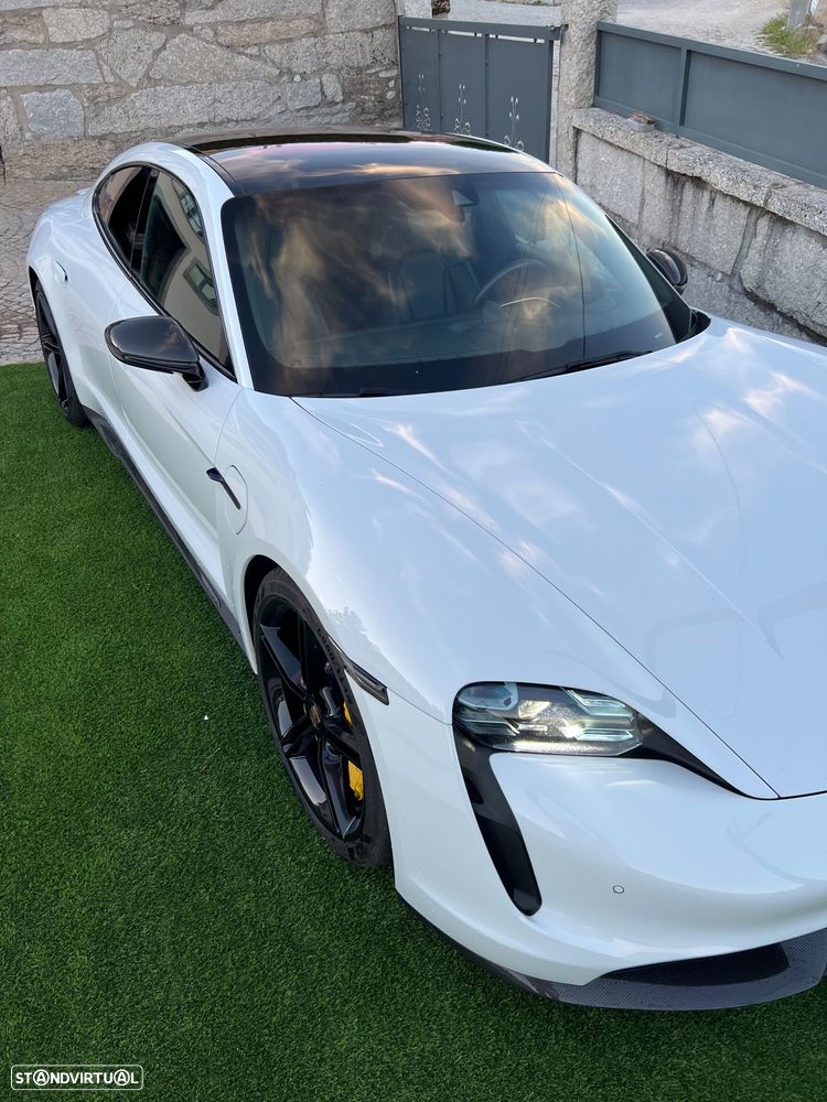 Porsche Taycan Turbo S - 3