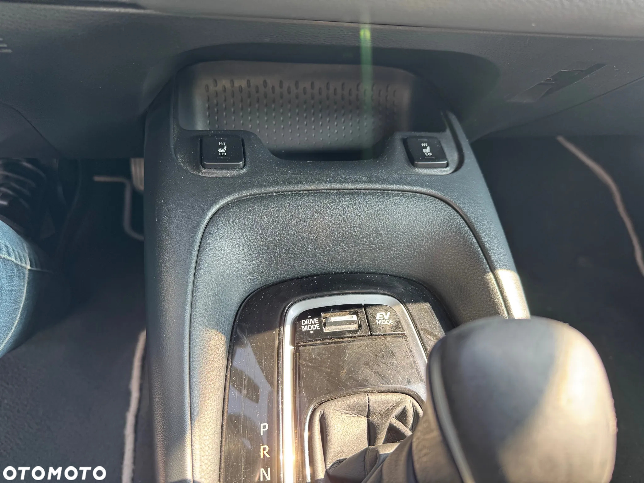 Toyota Corolla 1.8 Hybrid Executive - 13