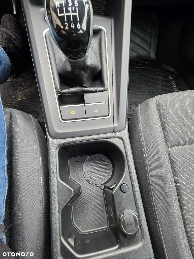 Volkswagen Golf - 18