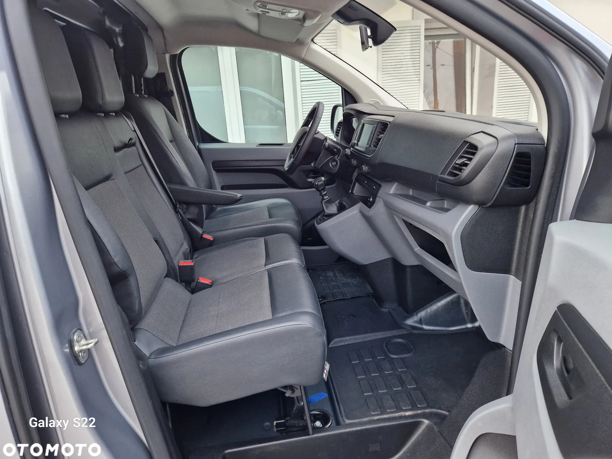 Peugeot EXPERT - 16
