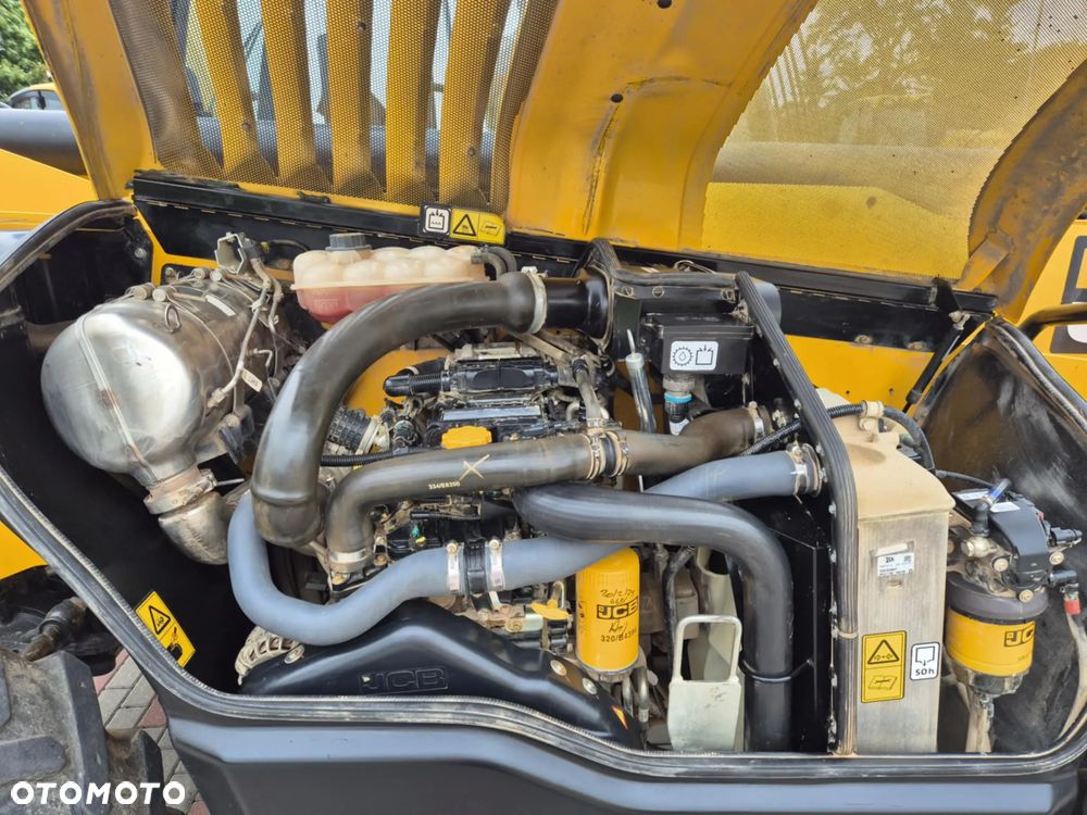 JCB 540-140 HiViz - 12