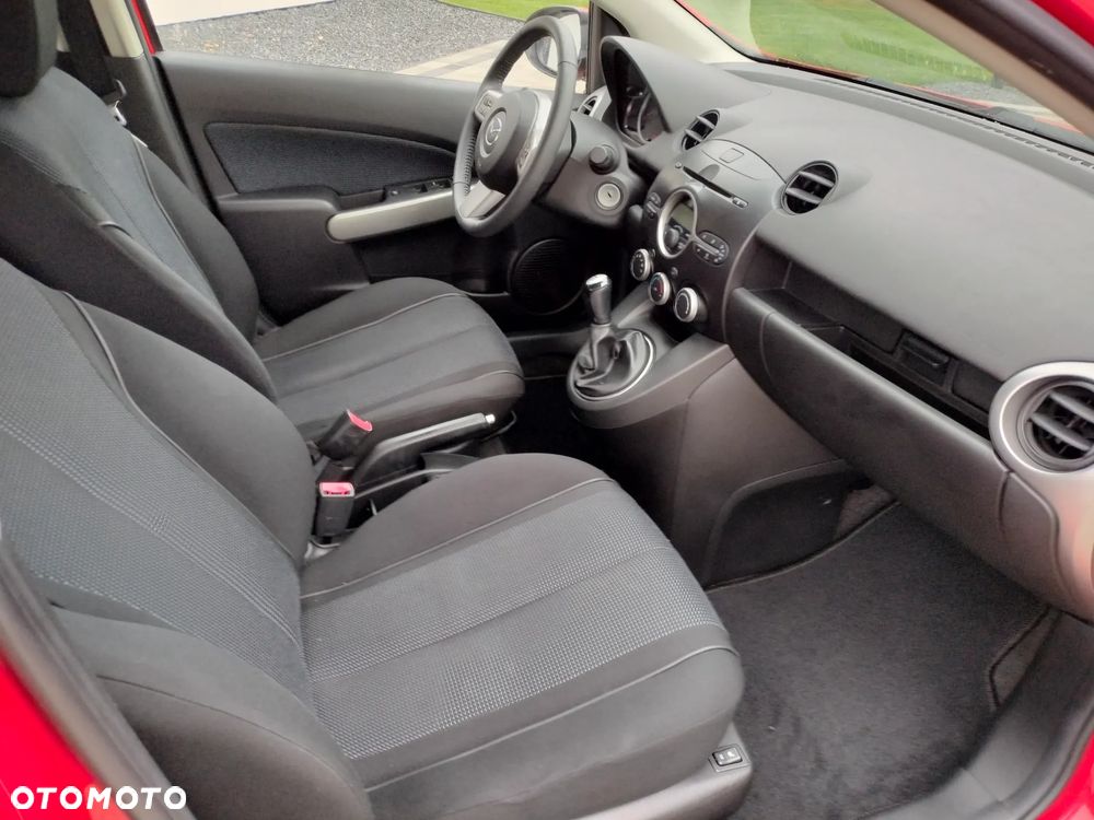 Mazda 2 - 6