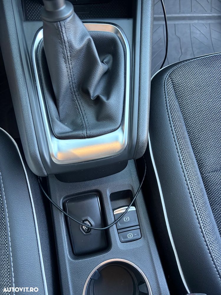 Renault Captur MHEV 140 Techno - 35