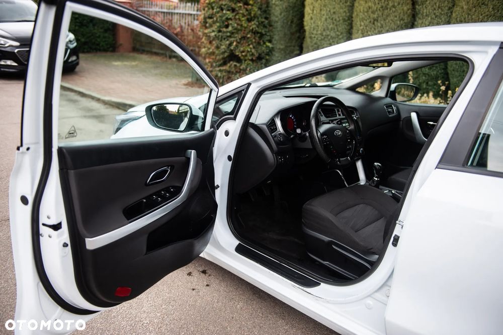 Kia Ceed 1.4 CVVT Vision - 17