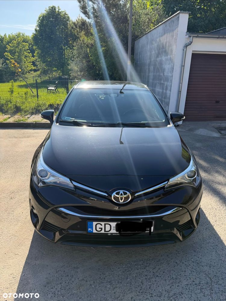 Toyota Avensis - 1