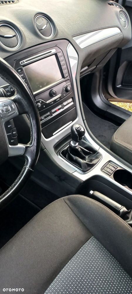 Ford Mondeo 2.0 TDCi Ghia X - 12