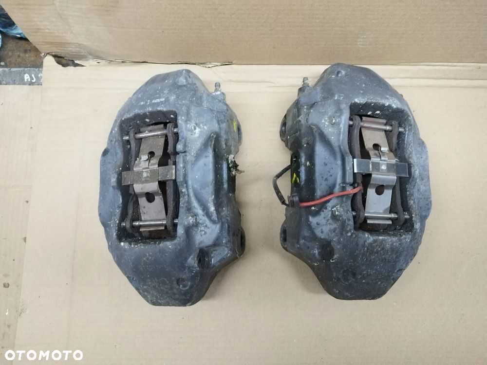 ZACISK HAMULCOWY PRZÓD PRZEDNI BREMBO VW TOUAREG 7L 3.0 TDI - 1