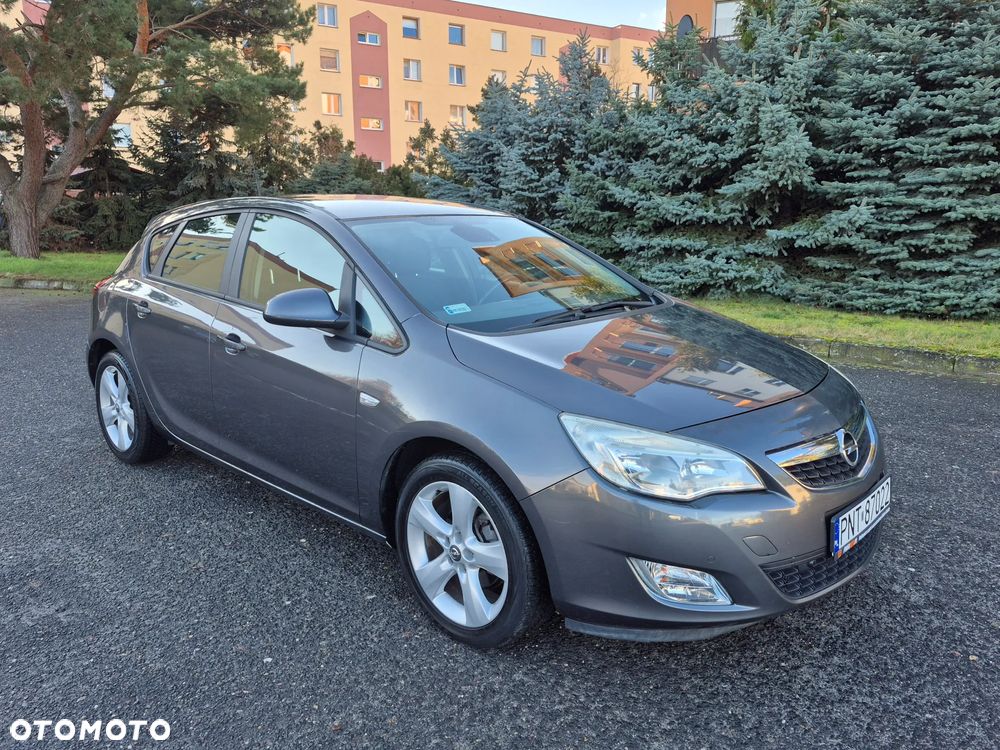 Opel Astra 1.4 Turbo Cosmo - 1