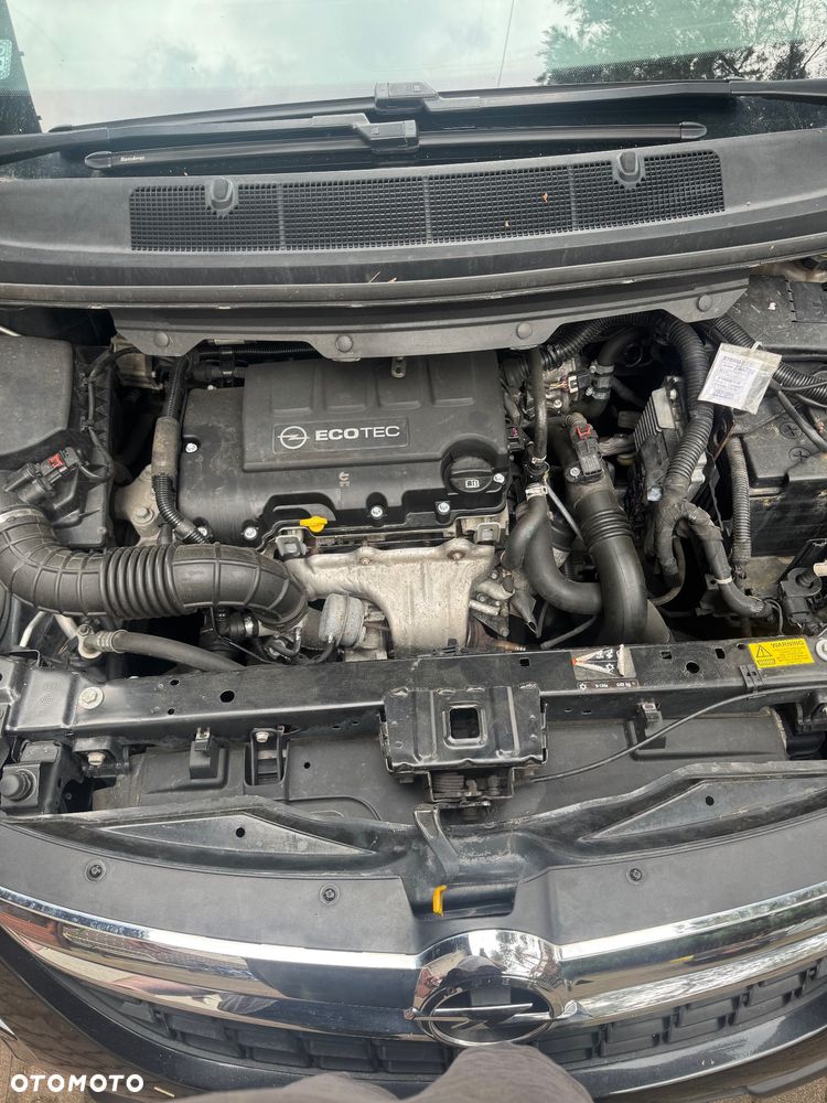 Opel Zafira Tourer 1.4 Turbo Selection - 9