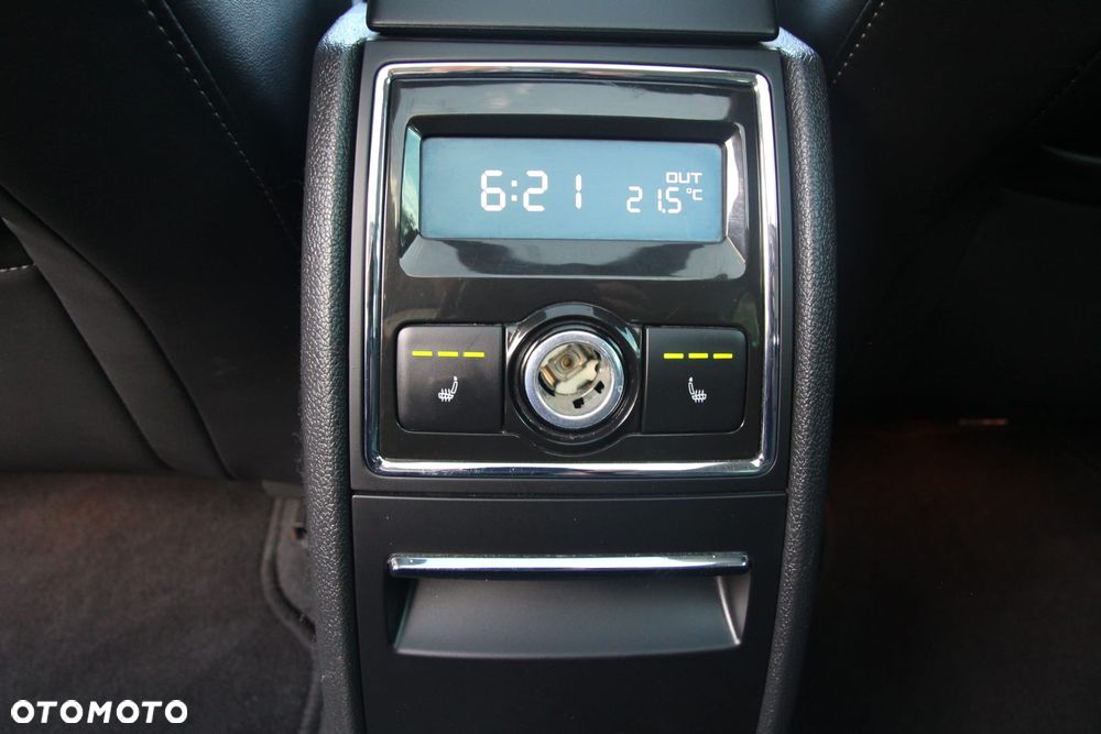 Skoda Superb 2.0 TDI DSG L&K - 24