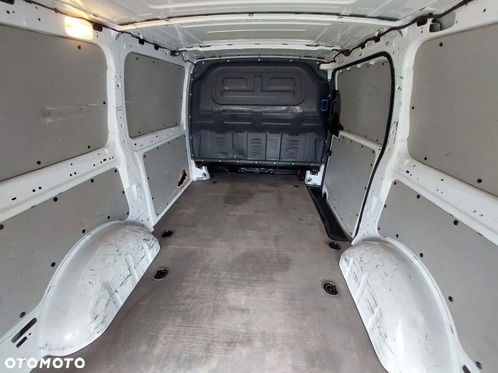 Mercedes-Benz VITO 111 - 14