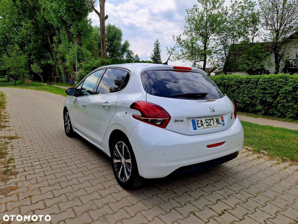 Peugeot 208 - 7