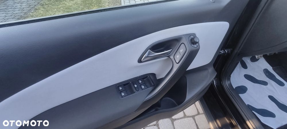 Volkswagen Polo 1.2 TSI Cross - 9