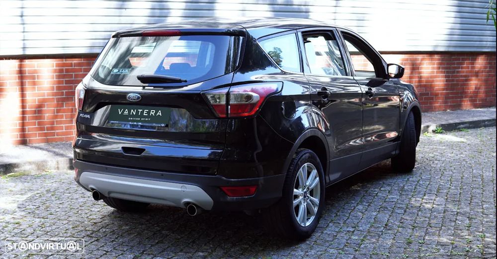 Ford Kuga 1.5 TDCi Titanium - 4