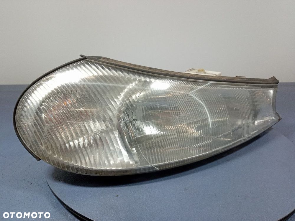 MONDEO MK2 96-00 REFLEKTOR PRAWY EU 0301098202 - 2