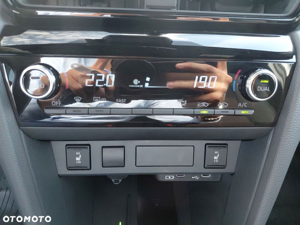 Toyota Yaris Cross Hybrid 1.5 GR Sport - 25