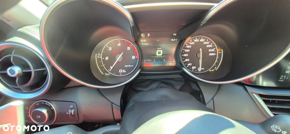 Alfa Romeo Giulia 2.2 D Turbo Super - 21