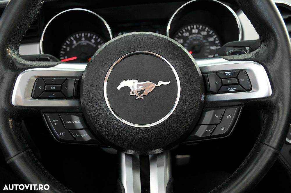 Ford Mustang 2.3 EcoBoost Aut. - 12
