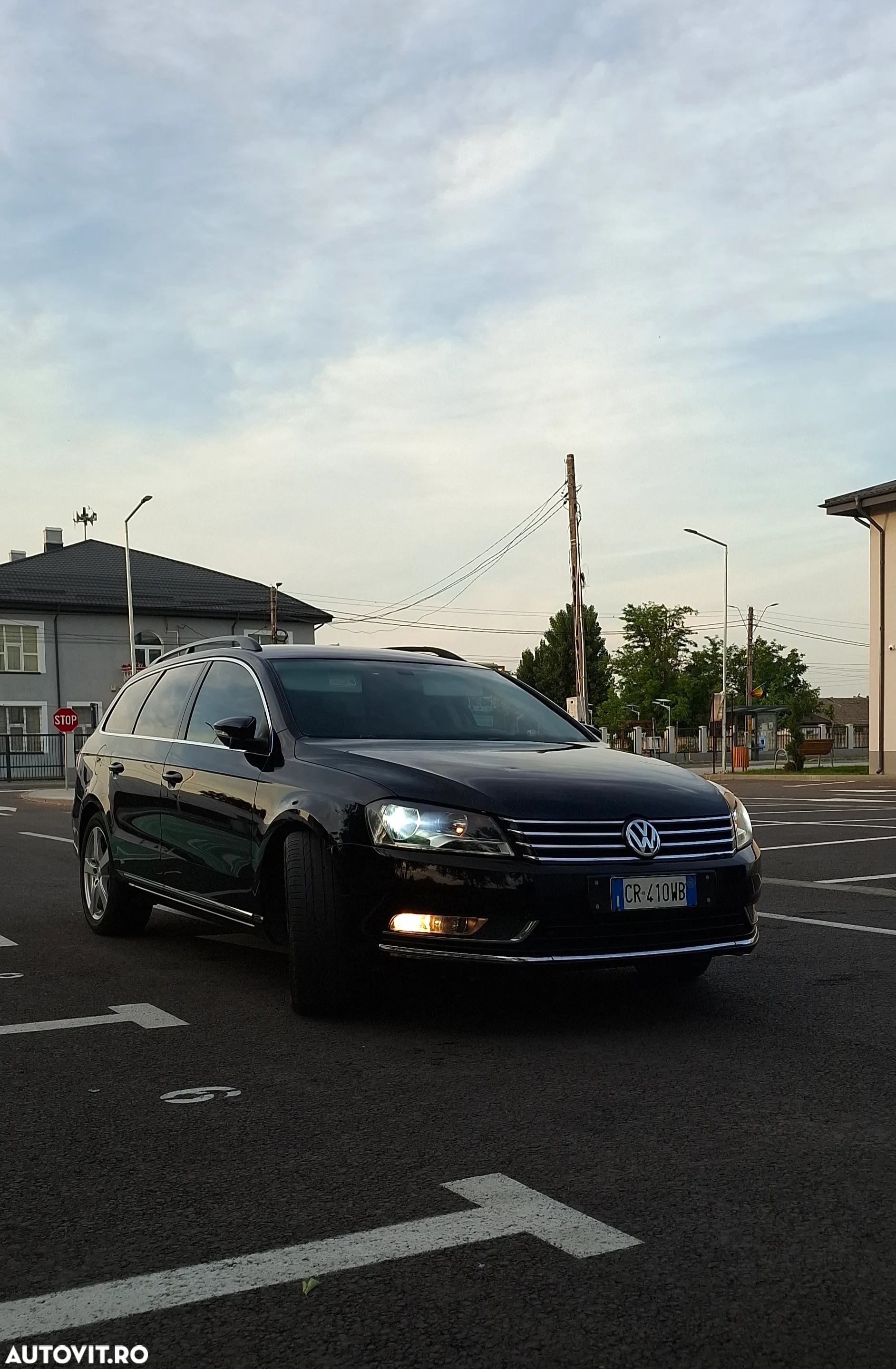 Volkswagen Passat Variant 2.0 Blue TDI DSG SCR Highline - 2