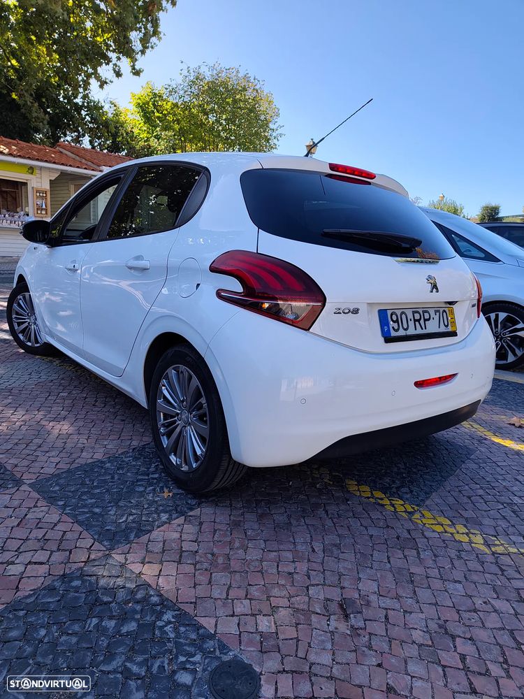 Peugeot 208 1.2 PureTech Style - 30