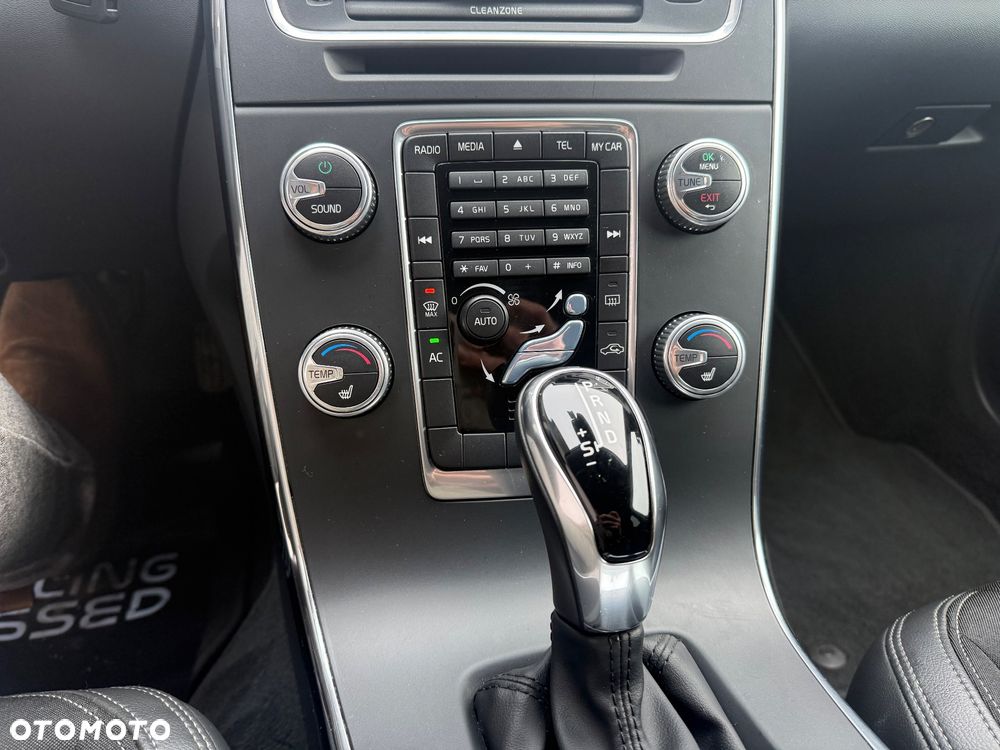 Volvo V60 D4 Drive-E Momentum - 18