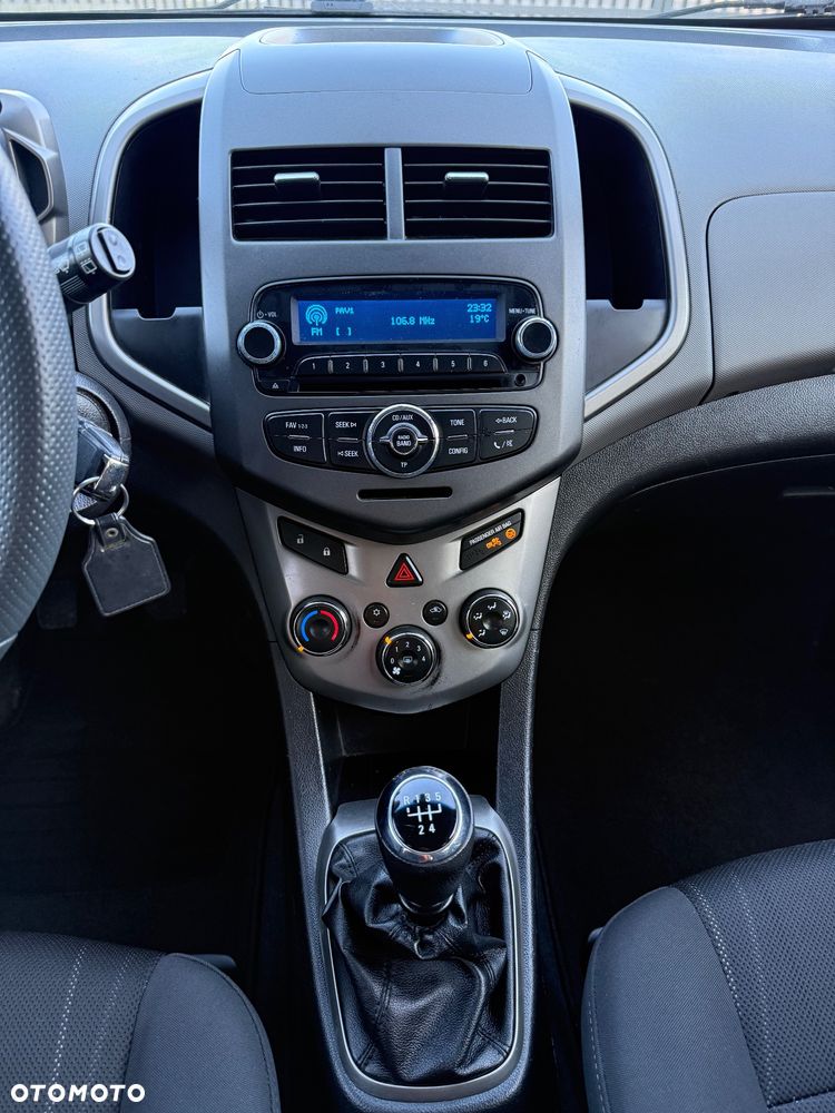 Chevrolet Aveo 1.2 LT+ - 26