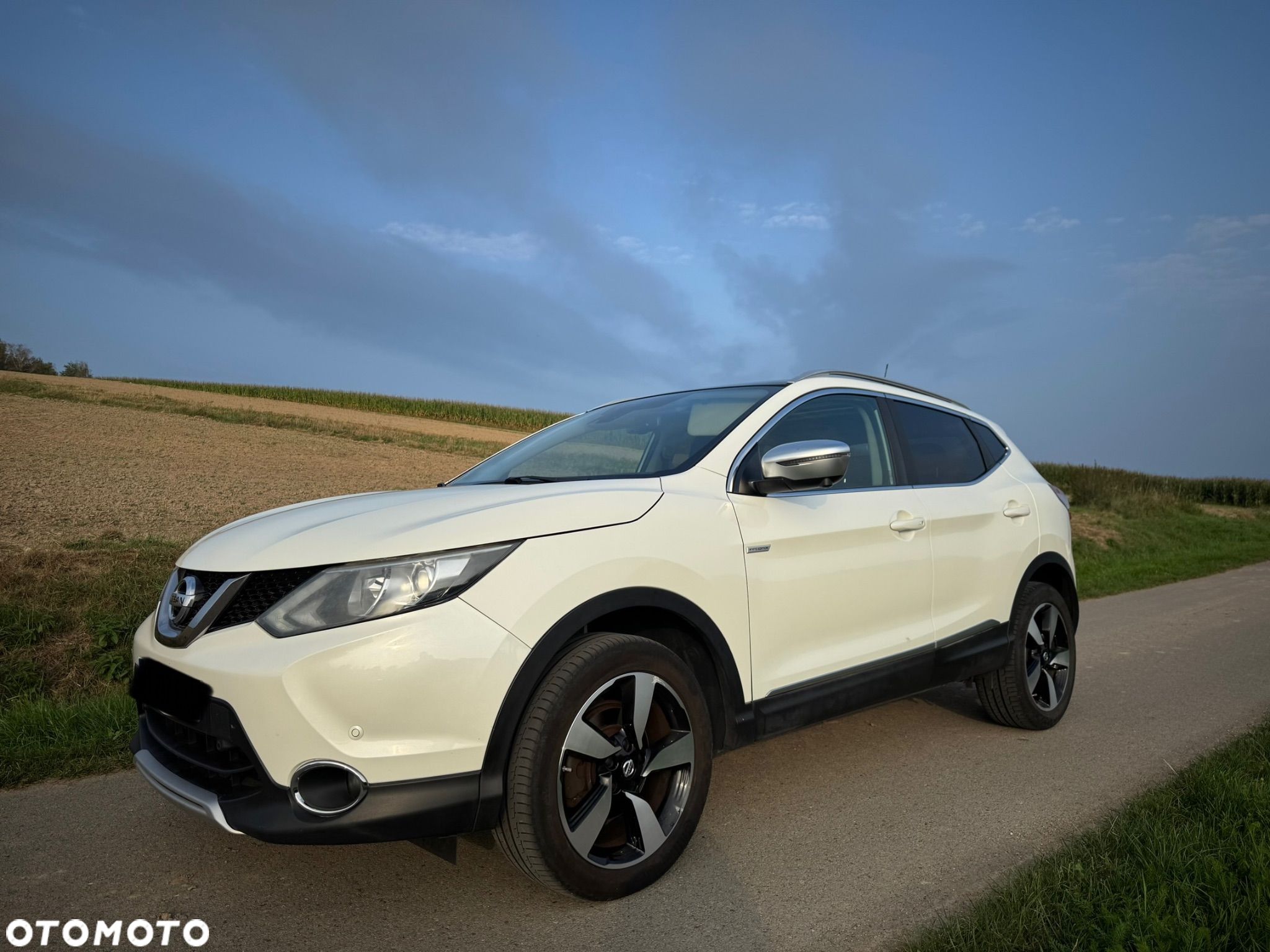 Nissan Qashqai 1.5 dCi Black Edition EU6 - 1