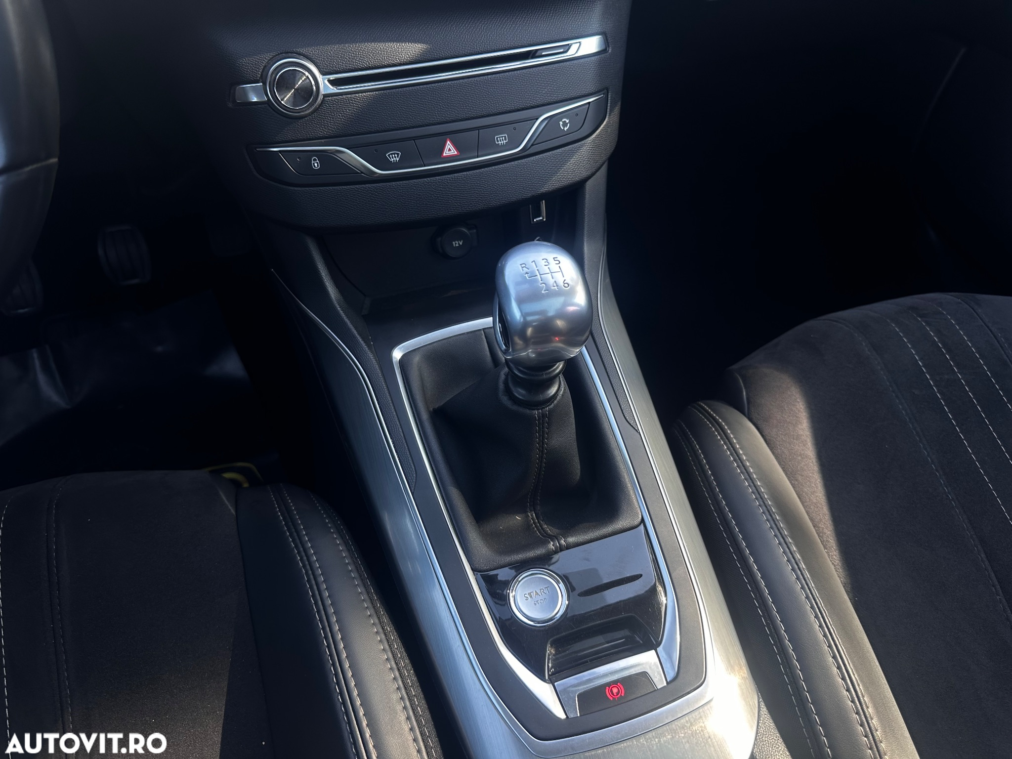 Peugeot 308 - 24
