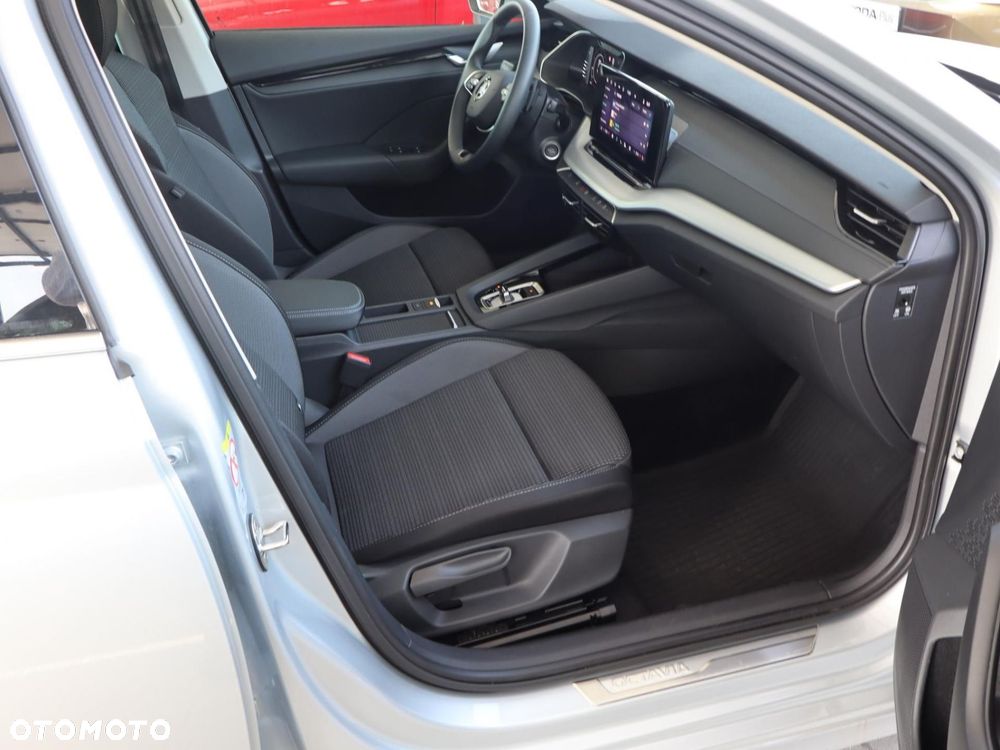 Skoda Octavia 2.0 TDI Selection DSG - 6