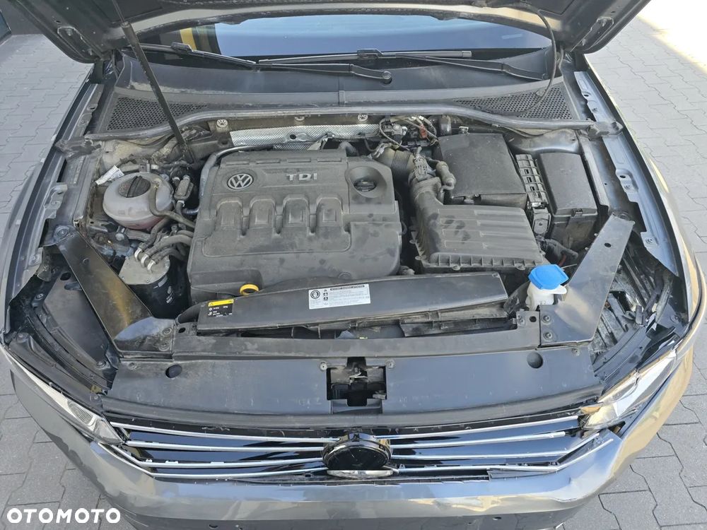 Volkswagen Passat - 17