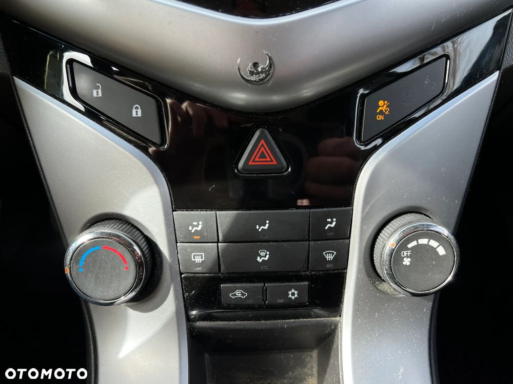 Chevrolet Cruze - 22