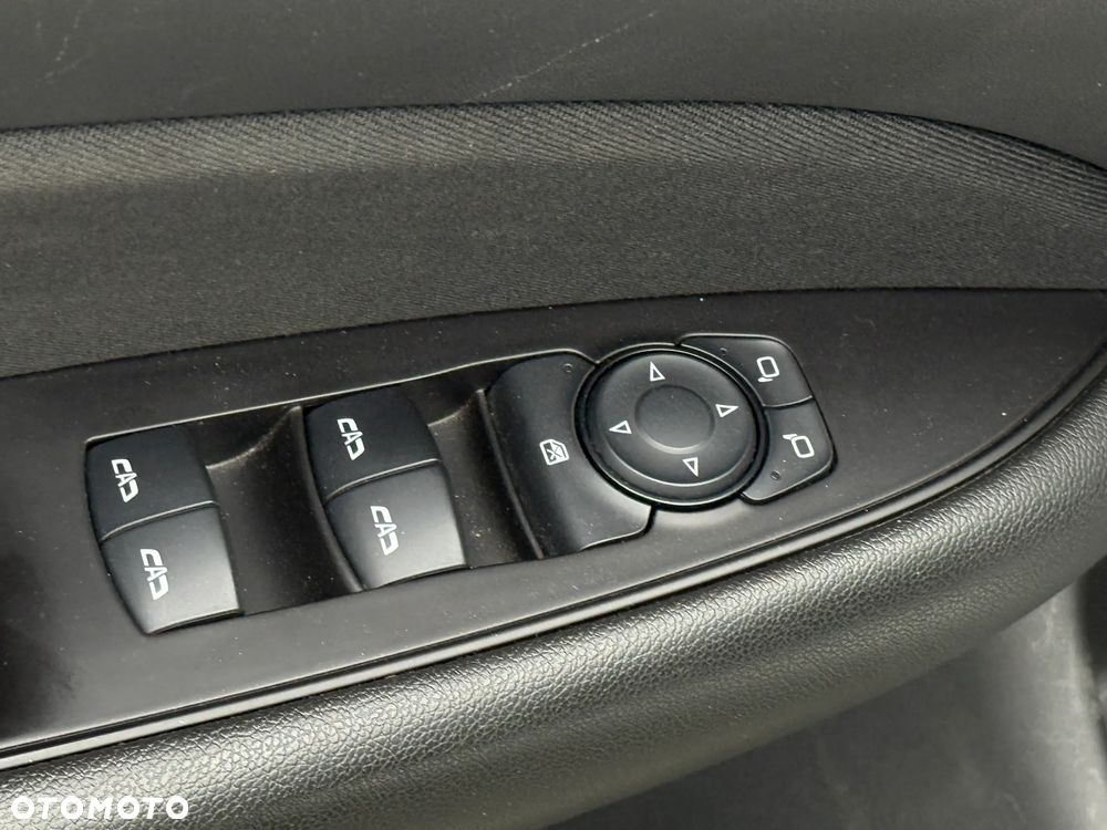 Opel Insignia - 18