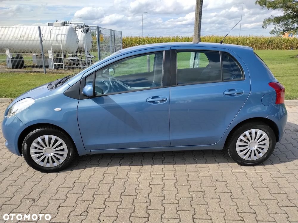 Toyota Yaris 1.3 Luna - 1