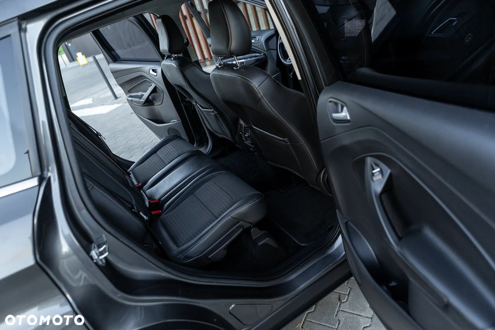 Ford Kuga - 35