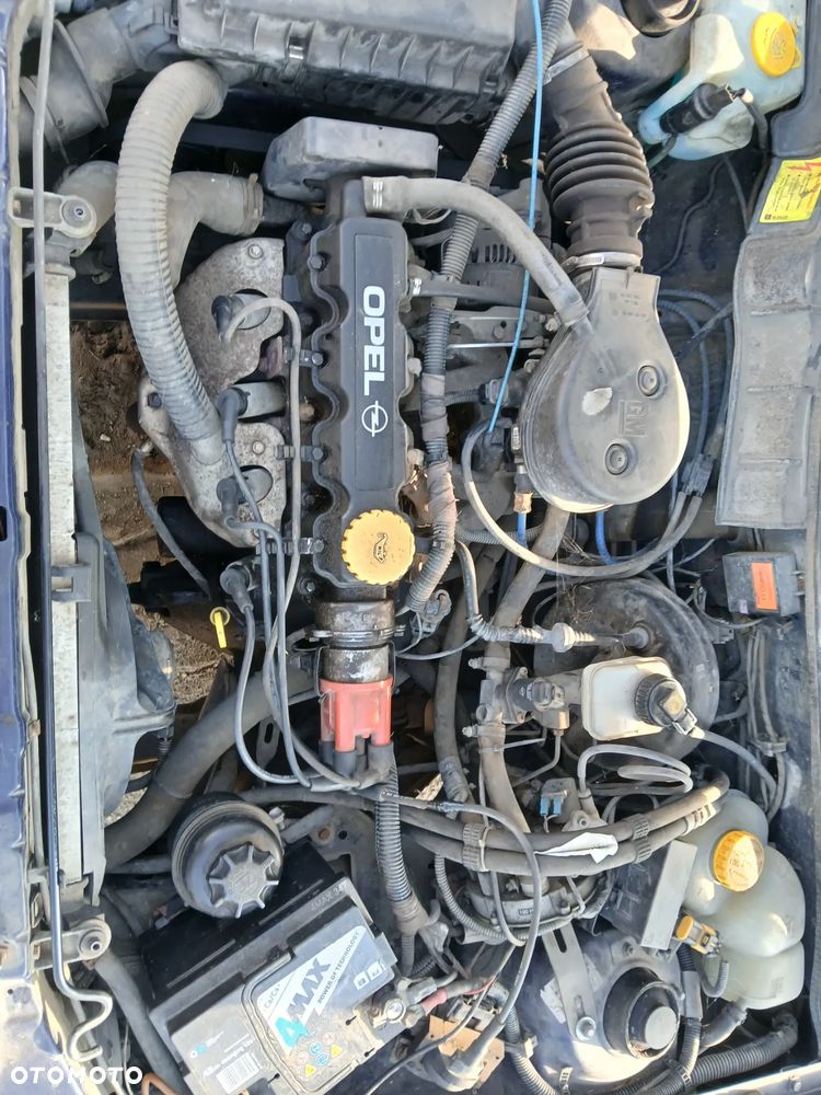 opel astra F 1 I Y269 silnik 1.4 8V 60 KM X14NZ skrzynia ML5 napęd sanki belka wahacz wahacze zacisk - 3