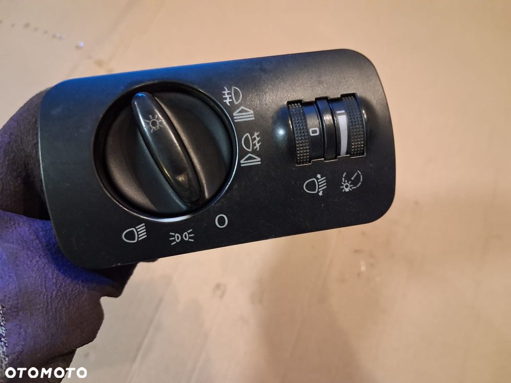 Przełącznik świateł SEAT LEON I TOLEDO II 1M0052160B - 1