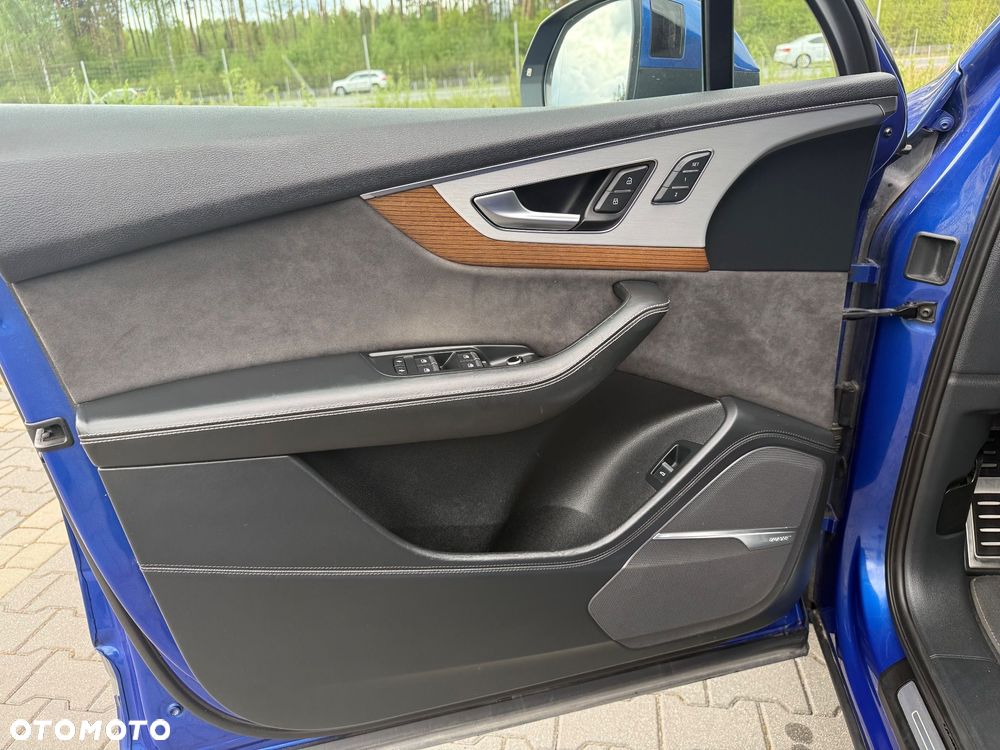 Audi SQ7 - 25