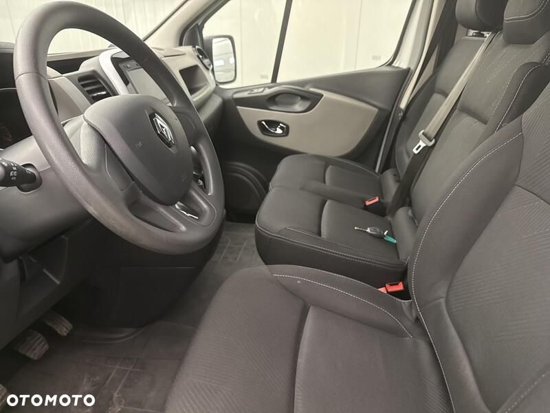 Renault Trafic - 11