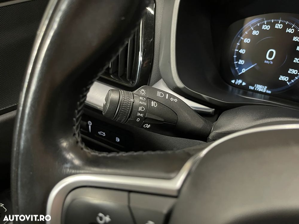 Volvo XC 60 T6 AWD Recharge Geartronic Inscription - 29