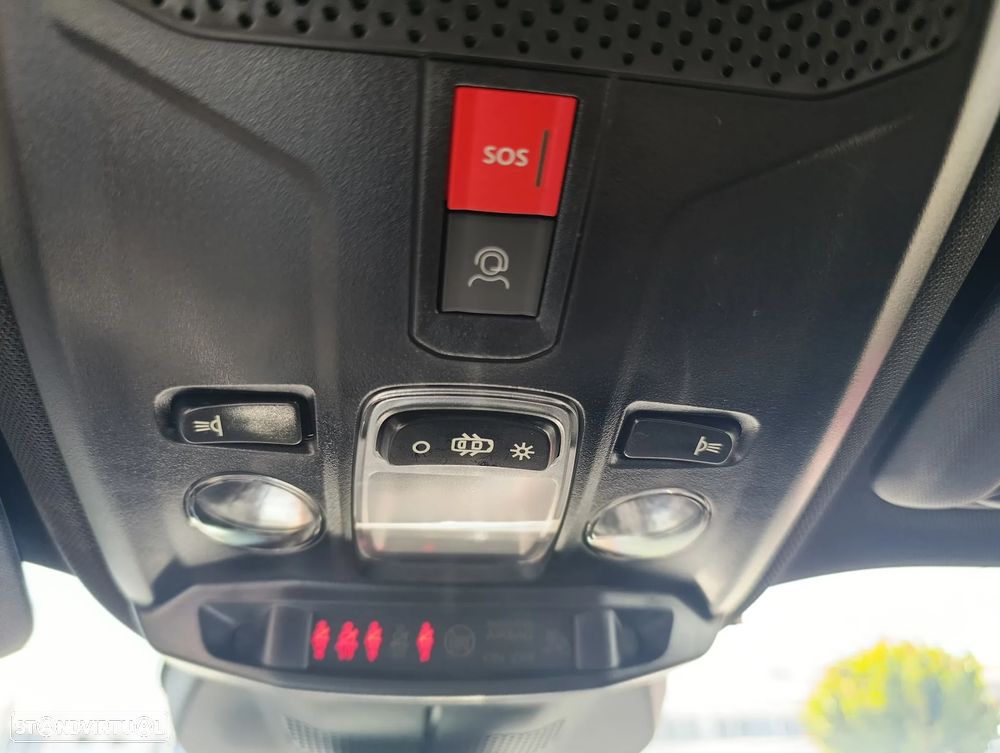 Peugeot 2008 1.2 PureTech Style - 16