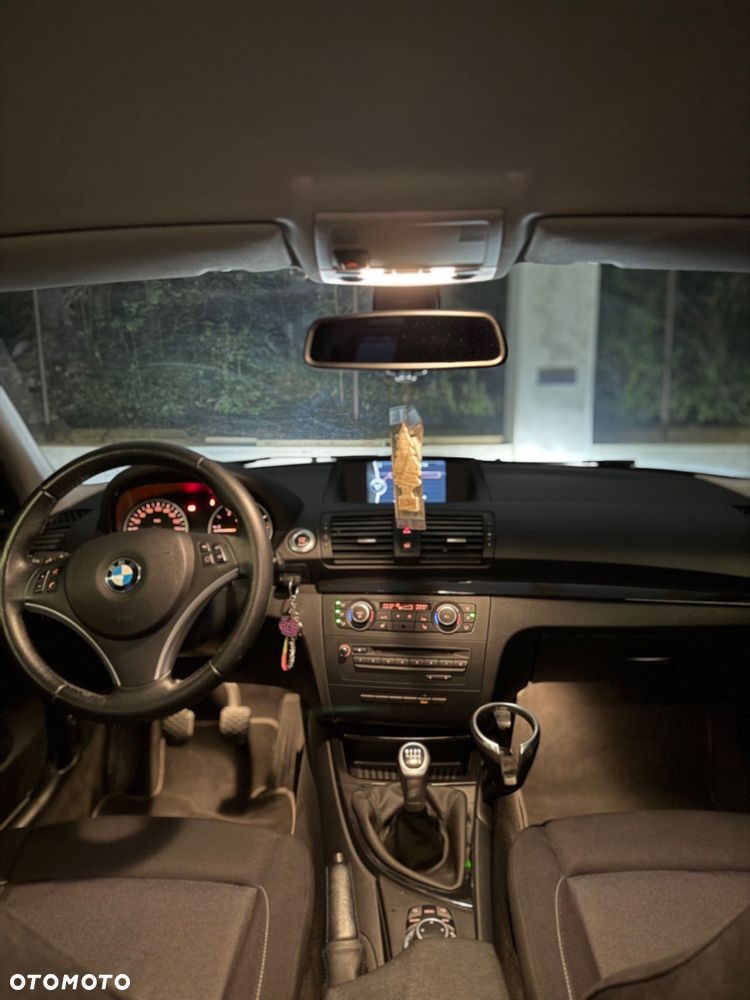 BMW Seria 1 118d - 8
