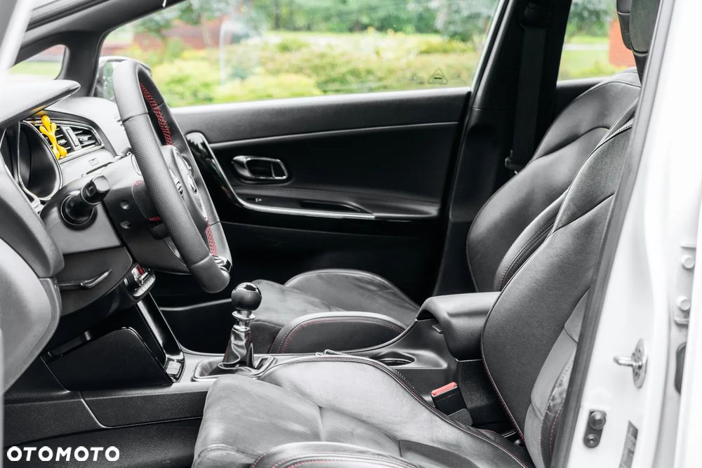 Kia Ceed 1.6 T-GDI GT-Track - 17