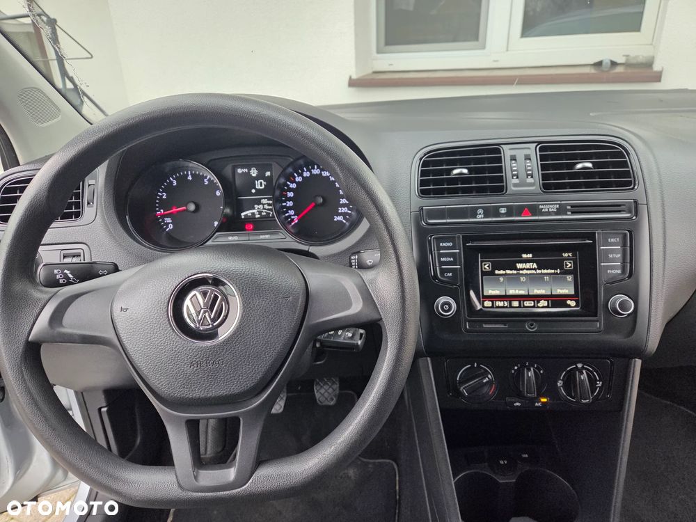 Volkswagen Polo 1.0 (Blue Motion Technology) Comfortline - 18