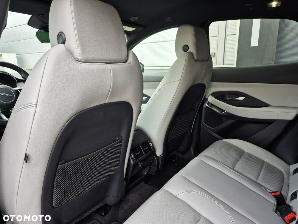 Jaguar E-Pace - 23