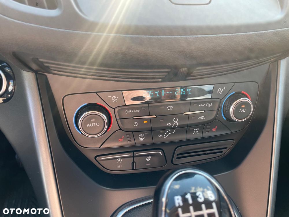 Ford Kuga - 21