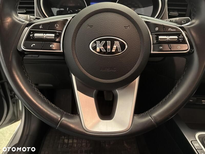 Kia Ceed - 13