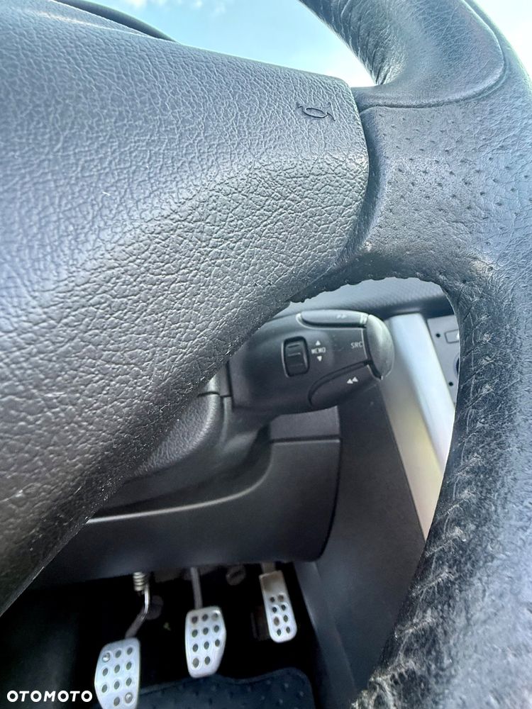 Peugeot 207 CC 1.6 HDi Premium - 25